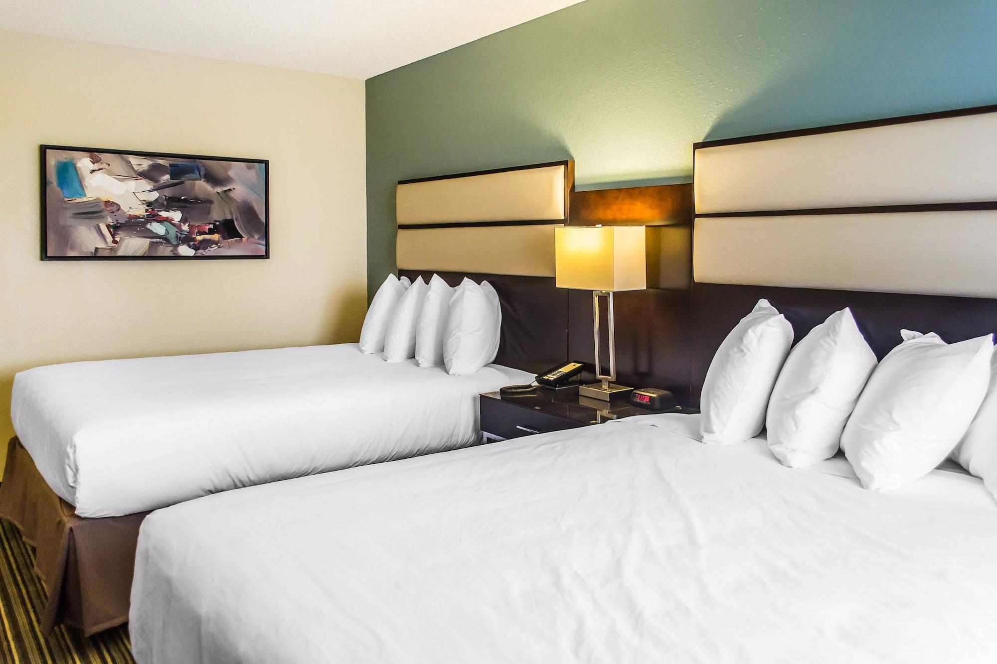 Quality Inn Стритсборо Экстерьер фото